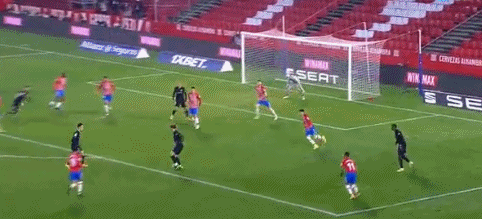 什么是博弈中的“遗憾最小化”？解析十三水摆牌后的心理复盘。（从十三水摆牌看博弈论的“遗憾最小化”：一次心理复盘解析）