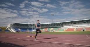 勇士104-96鹈鹕，巴特勒24+8+10，格林9中0，锡安25分